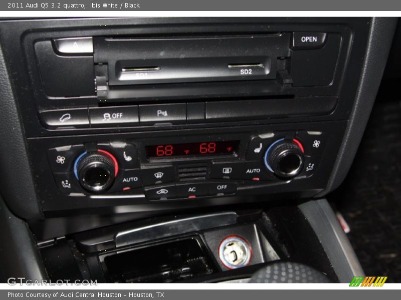 Controls of 2011 Q5 3.2 quattro