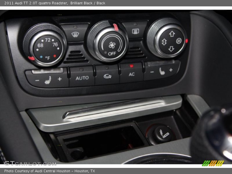 Controls of 2011 TT 2.0T quattro Roadster
