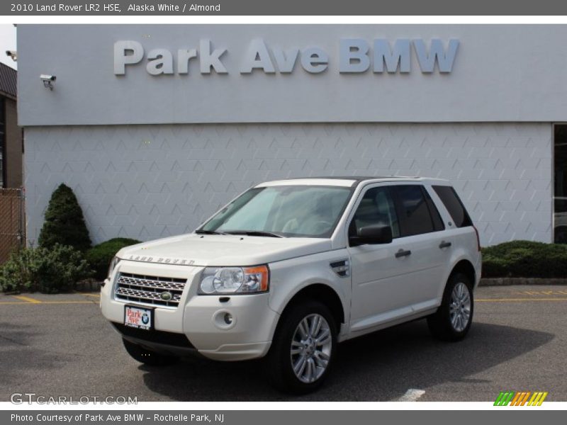 Alaska White / Almond 2010 Land Rover LR2 HSE
