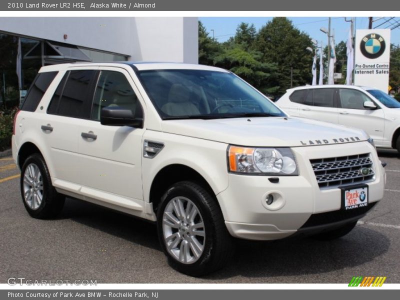 Alaska White / Almond 2010 Land Rover LR2 HSE