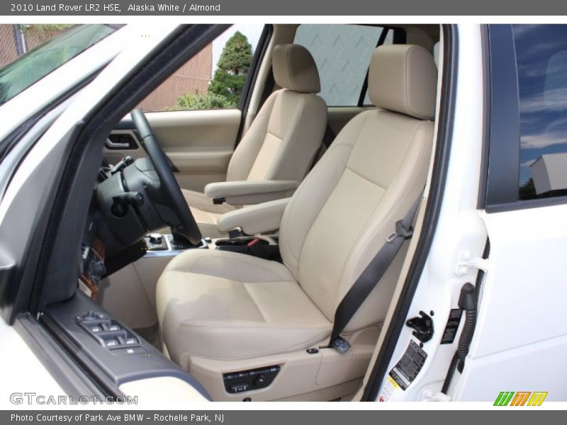 Alaska White / Almond 2010 Land Rover LR2 HSE