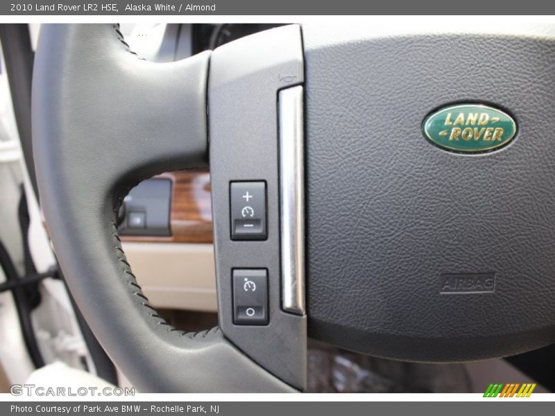 Alaska White / Almond 2010 Land Rover LR2 HSE