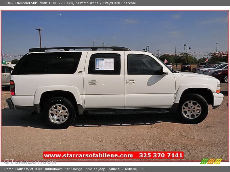 Summit White / Gray/Dark Charcoal 2004 Chevrolet Suburban 1500 Z71 4x4