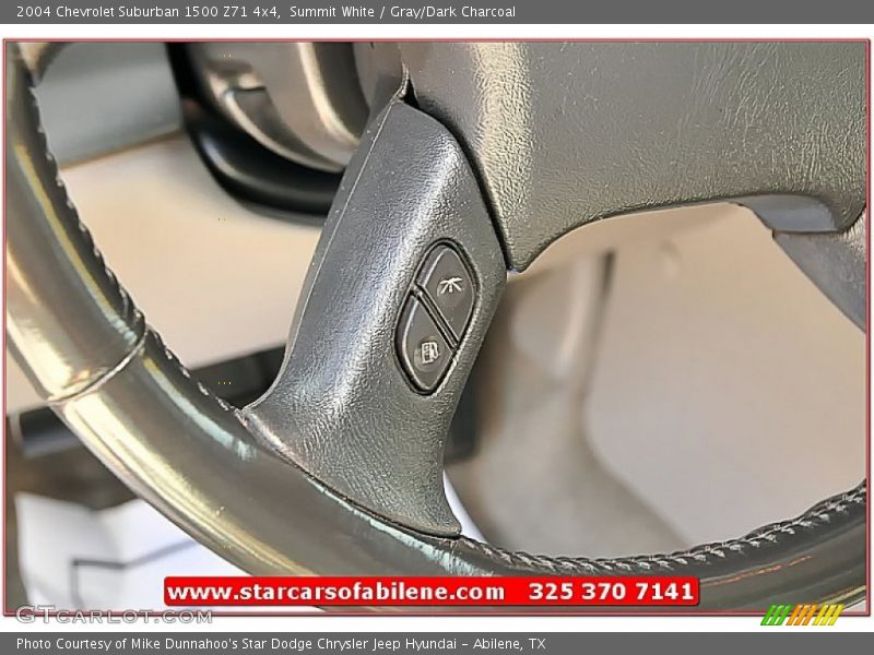 Summit White / Gray/Dark Charcoal 2004 Chevrolet Suburban 1500 Z71 4x4