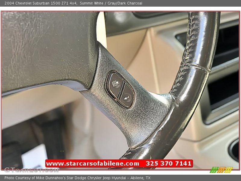 Summit White / Gray/Dark Charcoal 2004 Chevrolet Suburban 1500 Z71 4x4