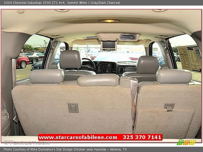 Summit White / Gray/Dark Charcoal 2004 Chevrolet Suburban 1500 Z71 4x4