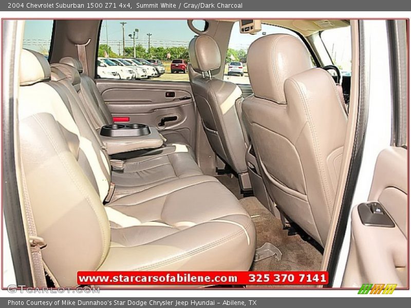 Summit White / Gray/Dark Charcoal 2004 Chevrolet Suburban 1500 Z71 4x4