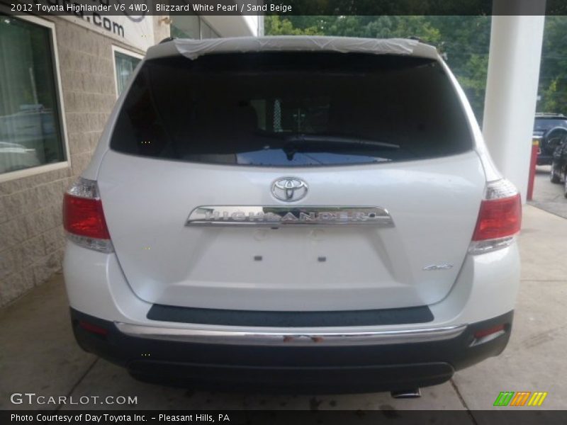Blizzard White Pearl / Sand Beige 2012 Toyota Highlander V6 4WD