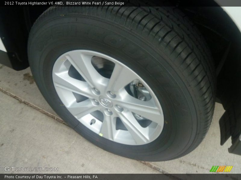 Blizzard White Pearl / Sand Beige 2012 Toyota Highlander V6 4WD