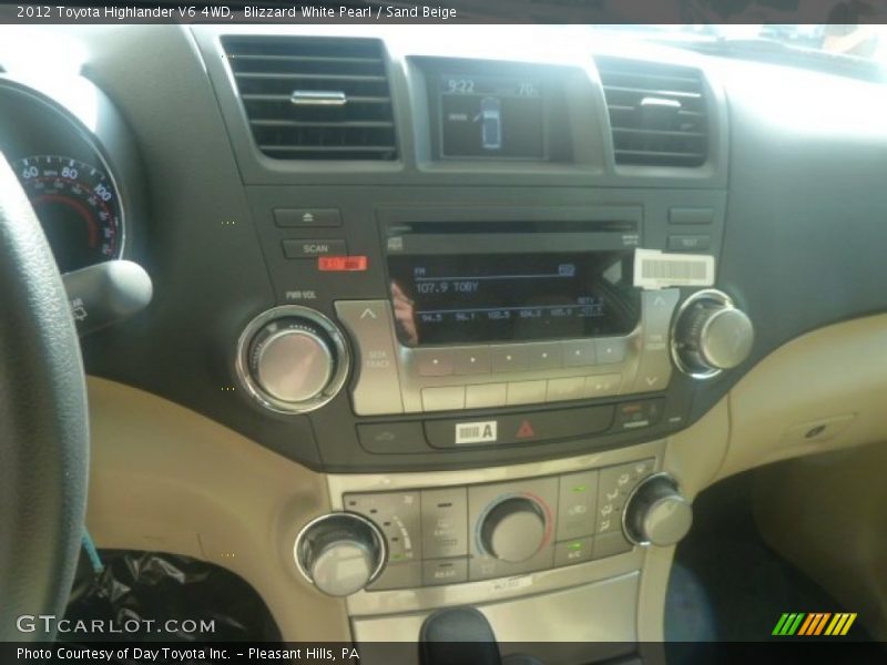 Blizzard White Pearl / Sand Beige 2012 Toyota Highlander V6 4WD