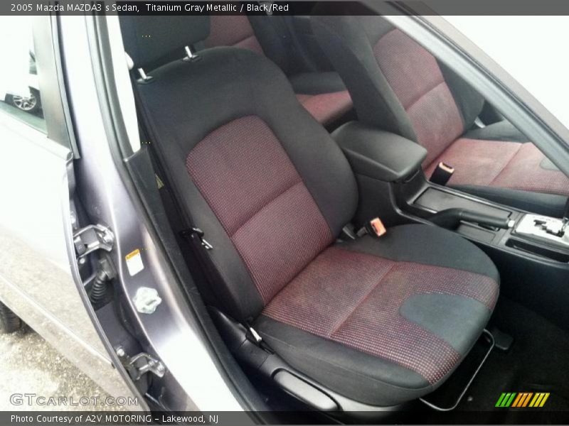 Titanium Gray Metallic / Black/Red 2005 Mazda MAZDA3 s Sedan