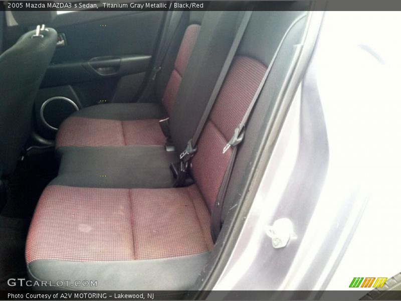 Titanium Gray Metallic / Black/Red 2005 Mazda MAZDA3 s Sedan