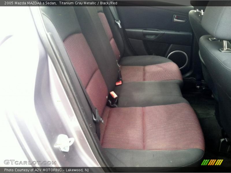 Titanium Gray Metallic / Black/Red 2005 Mazda MAZDA3 s Sedan