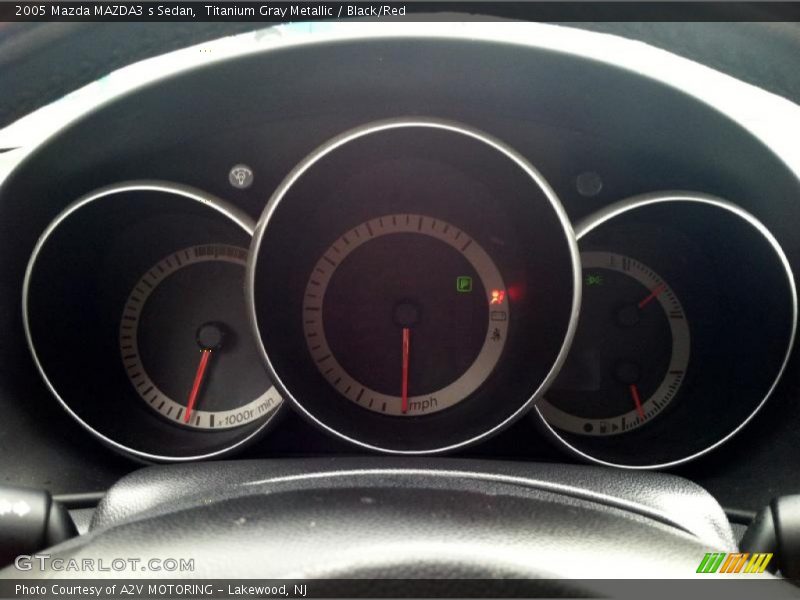 Titanium Gray Metallic / Black/Red 2005 Mazda MAZDA3 s Sedan