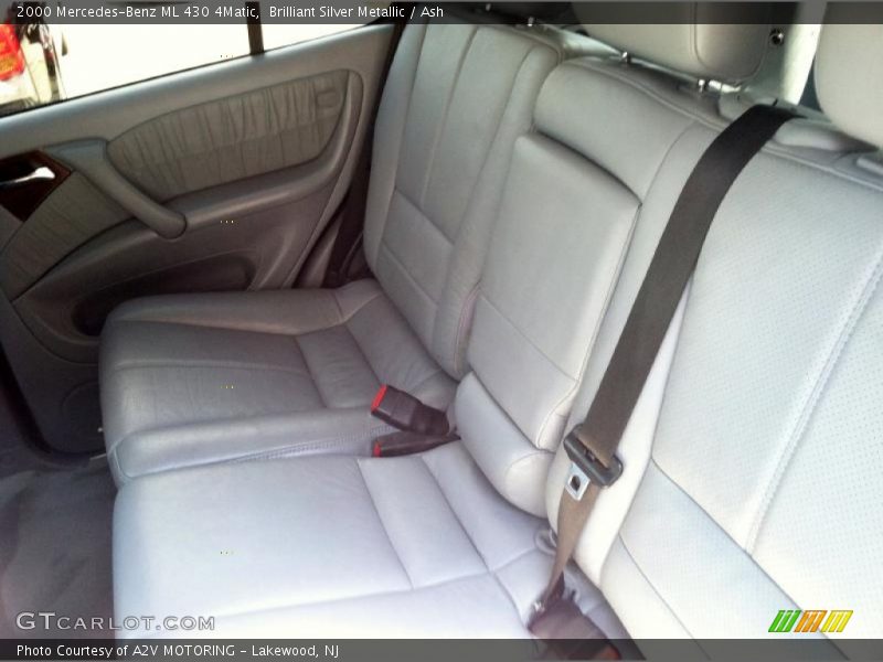 Brilliant Silver Metallic / Ash 2000 Mercedes-Benz ML 430 4Matic