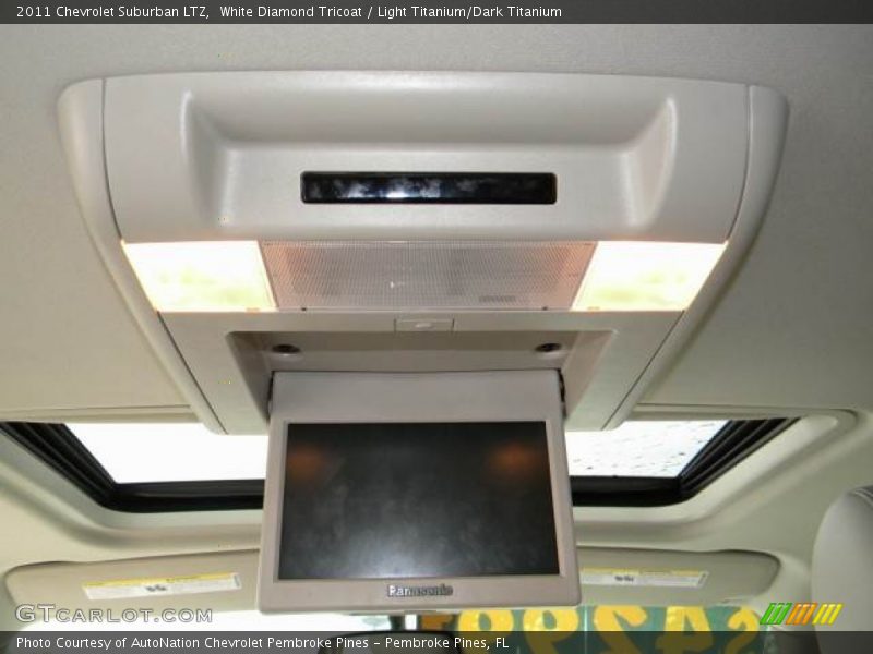White Diamond Tricoat / Light Titanium/Dark Titanium 2011 Chevrolet Suburban LTZ