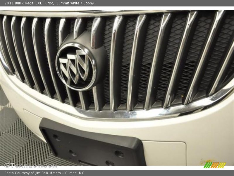 Summit White / Ebony 2011 Buick Regal CXL Turbo