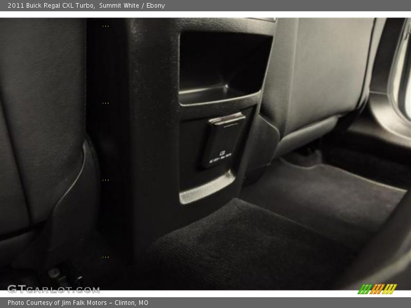 Summit White / Ebony 2011 Buick Regal CXL Turbo