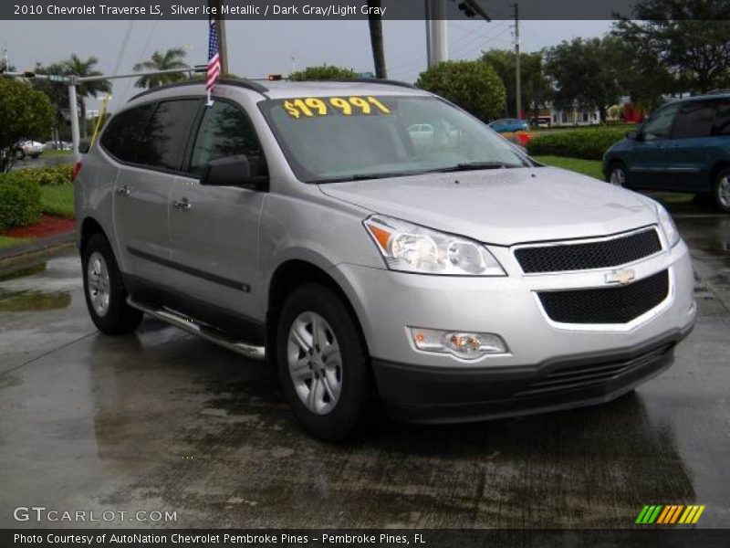 Silver Ice Metallic / Dark Gray/Light Gray 2010 Chevrolet Traverse LS