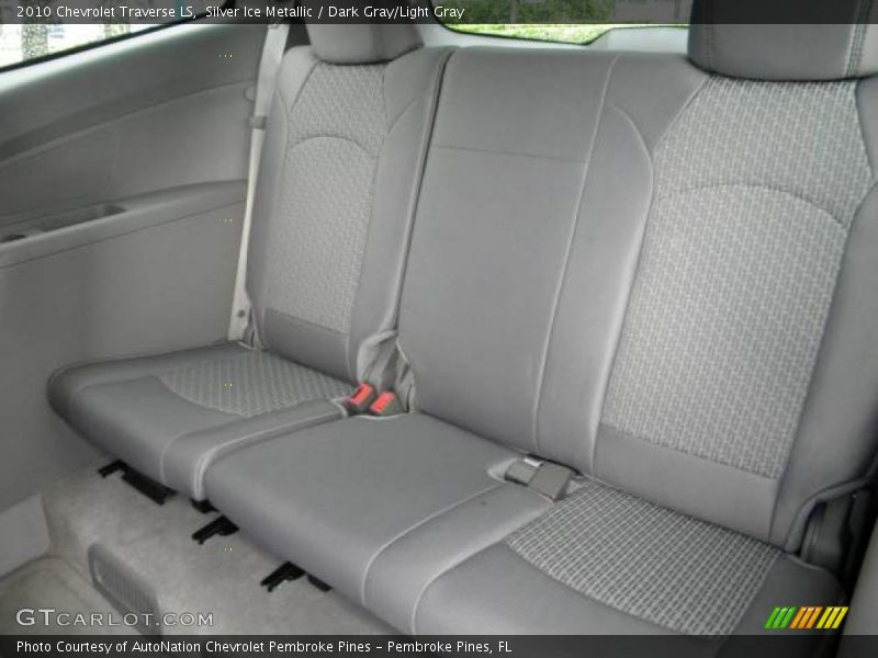 Silver Ice Metallic / Dark Gray/Light Gray 2010 Chevrolet Traverse LS