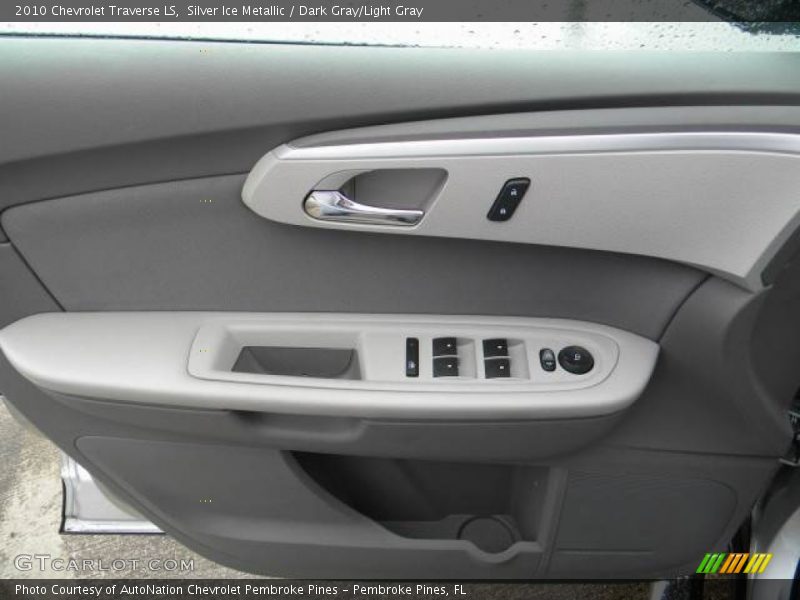 Silver Ice Metallic / Dark Gray/Light Gray 2010 Chevrolet Traverse LS
