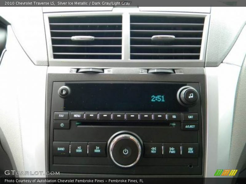 Silver Ice Metallic / Dark Gray/Light Gray 2010 Chevrolet Traverse LS