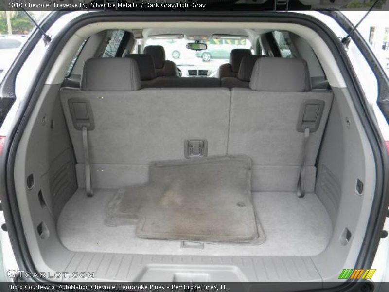 Silver Ice Metallic / Dark Gray/Light Gray 2010 Chevrolet Traverse LS