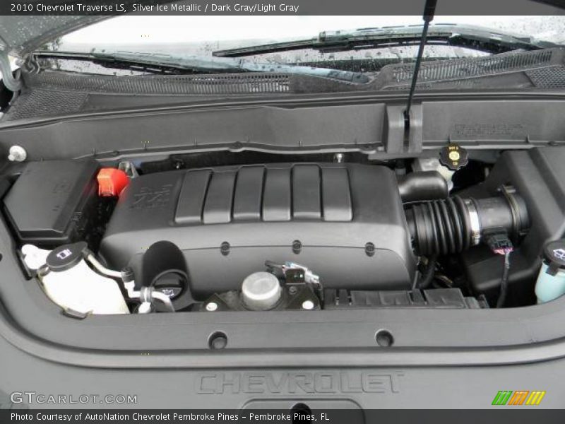 Silver Ice Metallic / Dark Gray/Light Gray 2010 Chevrolet Traverse LS