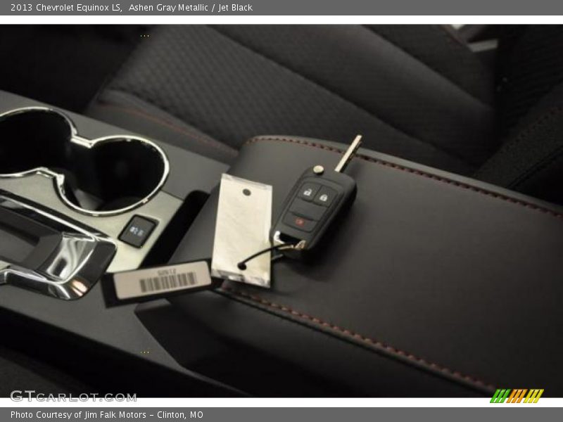 Keys of 2013 Equinox LS