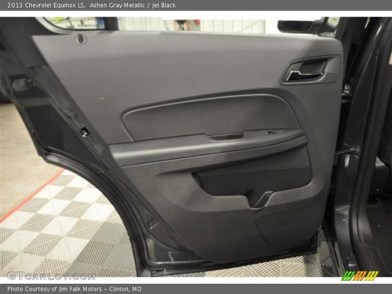 Ashen Gray Metallic / Jet Black 2013 Chevrolet Equinox LS