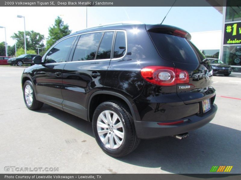 Deep Black Metallic / Sandstone 2009 Volkswagen Tiguan SE