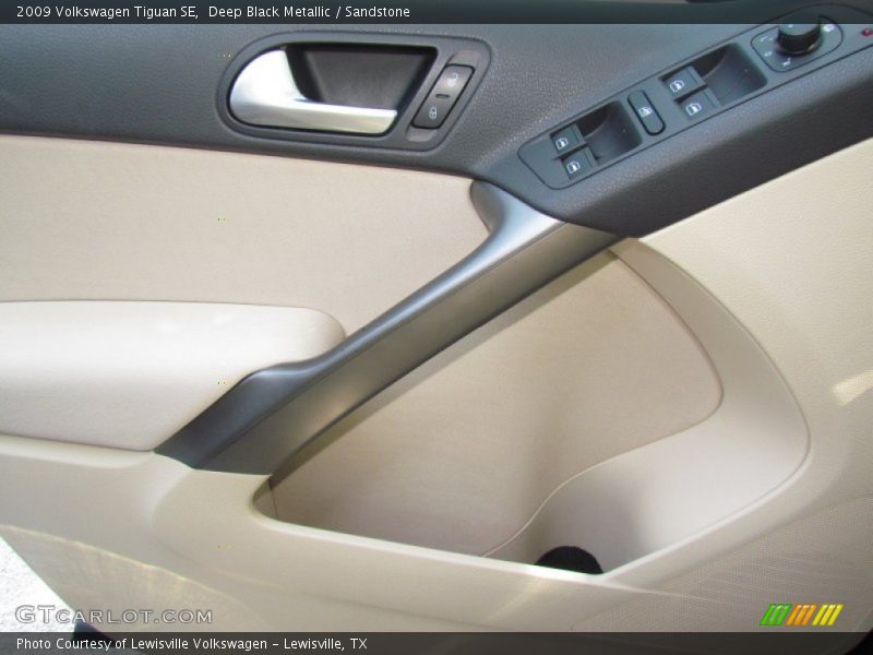 Deep Black Metallic / Sandstone 2009 Volkswagen Tiguan SE
