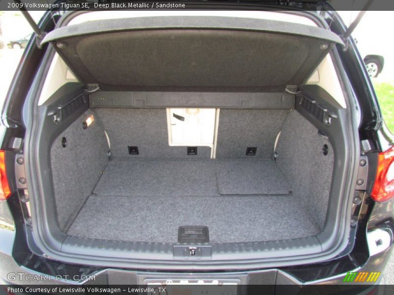 Deep Black Metallic / Sandstone 2009 Volkswagen Tiguan SE