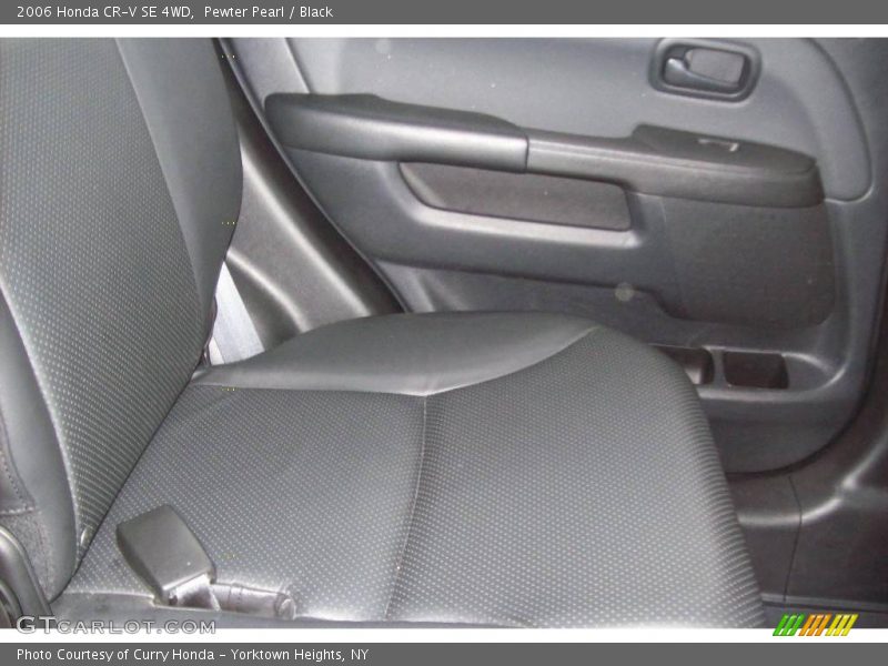 Pewter Pearl / Black 2006 Honda CR-V SE 4WD