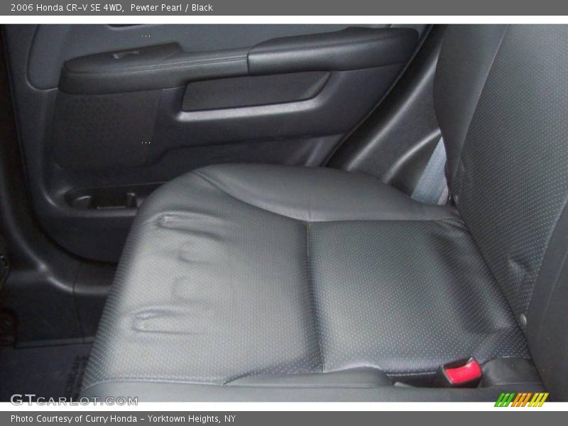 Pewter Pearl / Black 2006 Honda CR-V SE 4WD