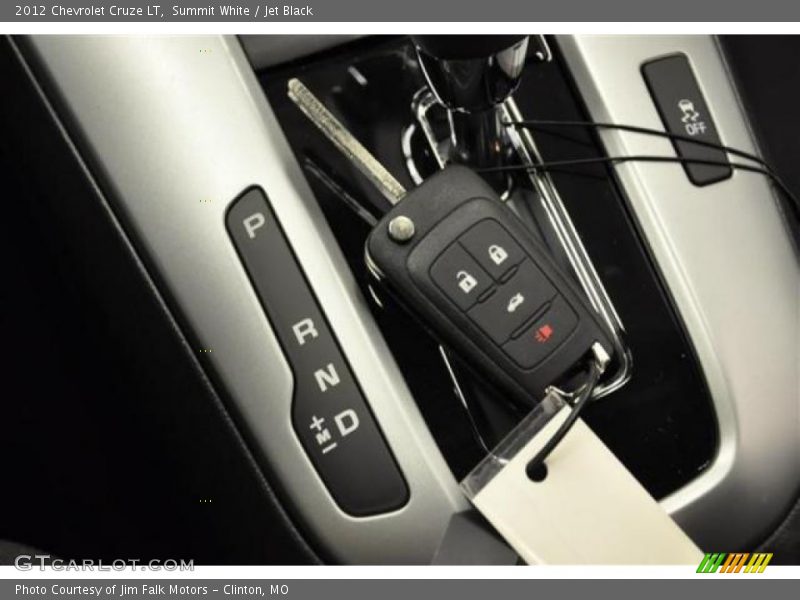 Summit White / Jet Black 2012 Chevrolet Cruze LT