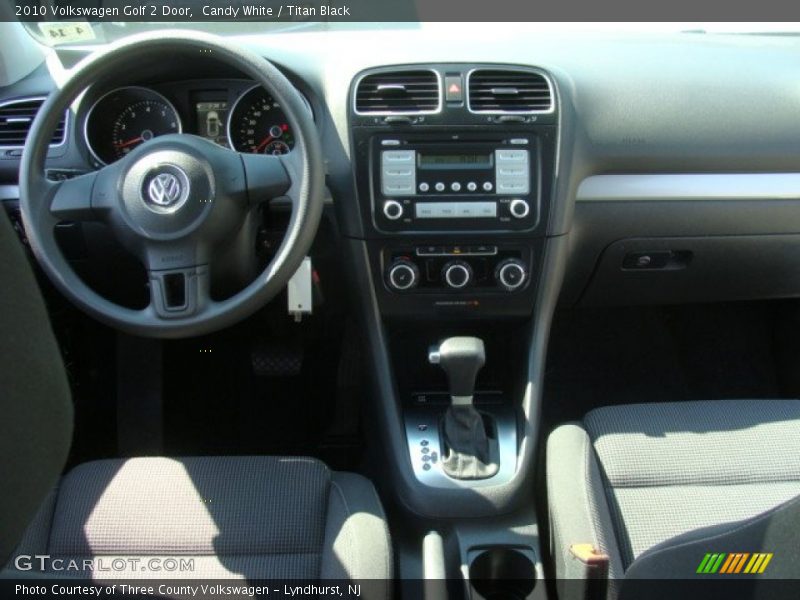 Candy White / Titan Black 2010 Volkswagen Golf 2 Door