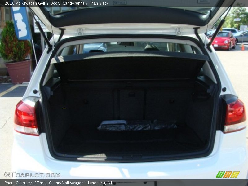 Candy White / Titan Black 2010 Volkswagen Golf 2 Door