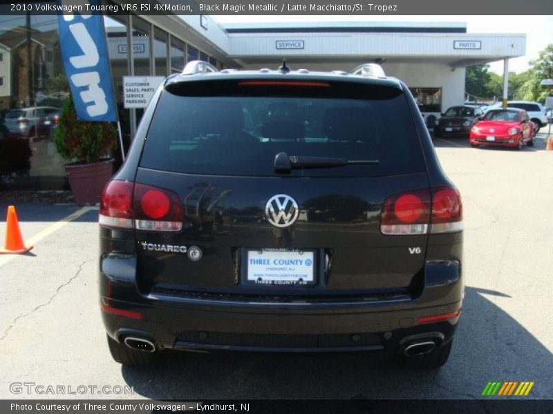 Black Magic Metallic / Latte Macchiatto/St. Tropez 2010 Volkswagen Touareg VR6 FSI 4XMotion