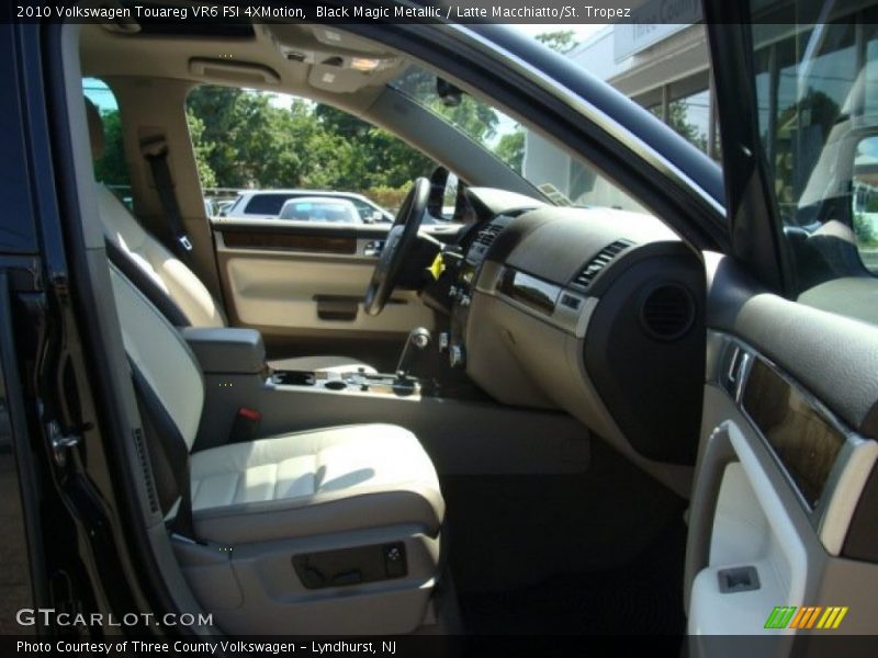 Black Magic Metallic / Latte Macchiatto/St. Tropez 2010 Volkswagen Touareg VR6 FSI 4XMotion