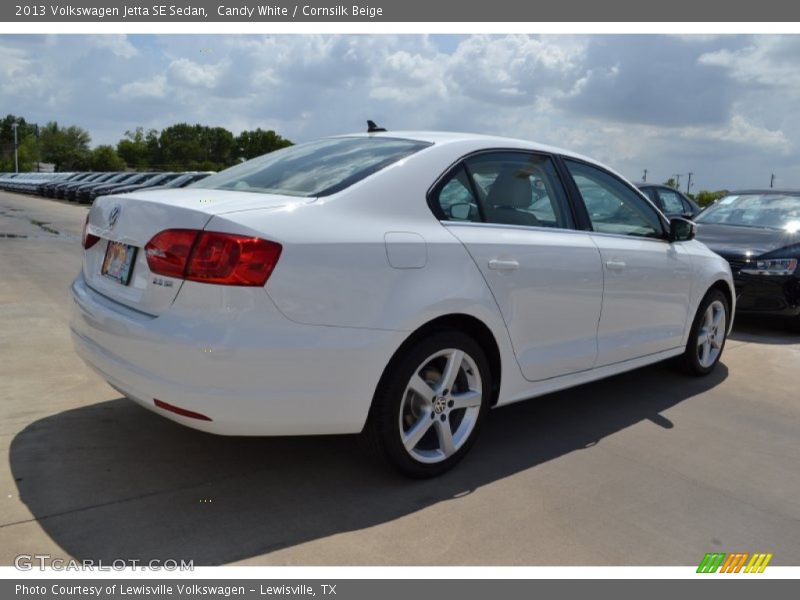 Candy White / Cornsilk Beige 2013 Volkswagen Jetta SE Sedan