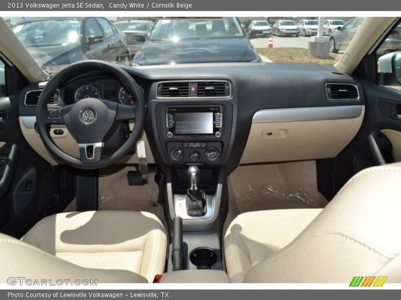 Candy White / Cornsilk Beige 2013 Volkswagen Jetta SE Sedan