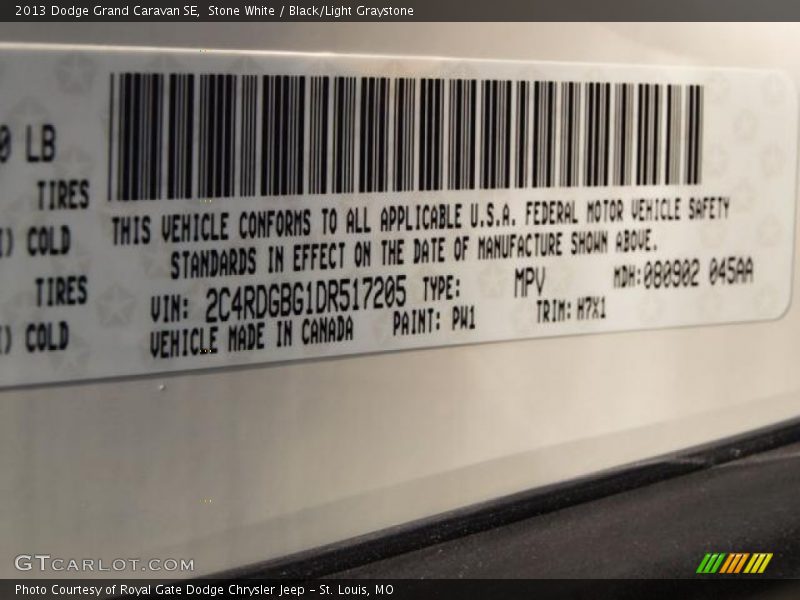 Stone White / Black/Light Graystone 2013 Dodge Grand Caravan SE