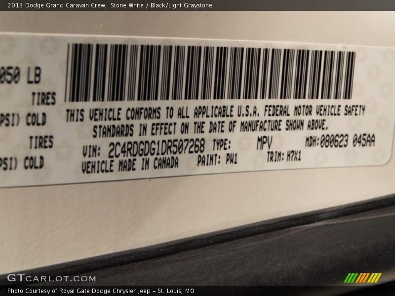 Stone White / Black/Light Graystone 2013 Dodge Grand Caravan Crew