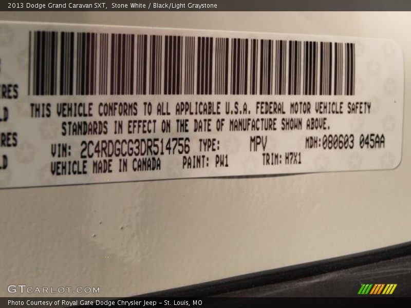 Stone White / Black/Light Graystone 2013 Dodge Grand Caravan SXT