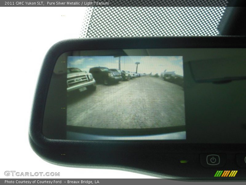 Pure Silver Metallic / Light Titanium 2011 GMC Yukon SLT