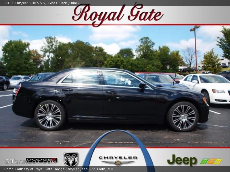 Gloss Black / Black 2013 Chrysler 300 S V6