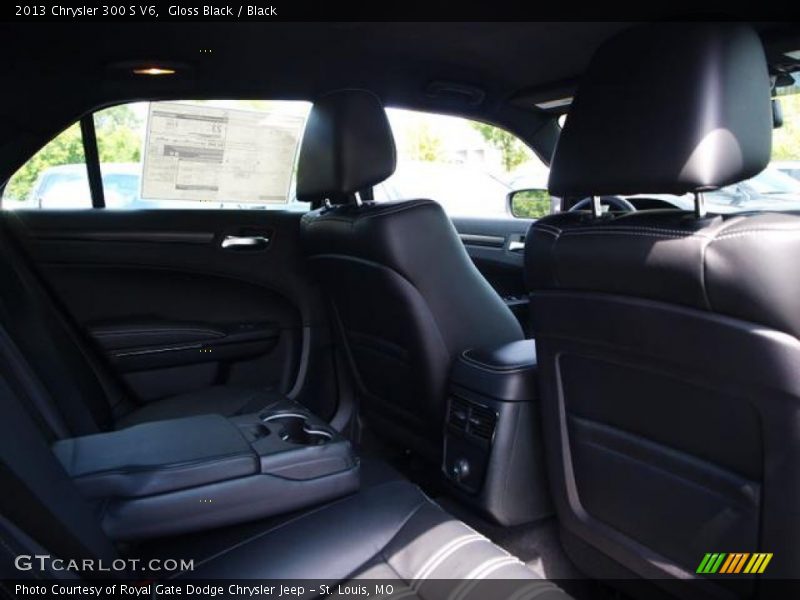 Gloss Black / Black 2013 Chrysler 300 S V6