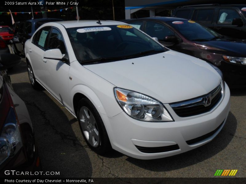 Polar White / Gray 2009 Saturn Aura XE