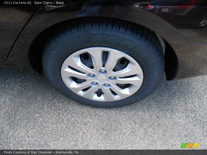 Dark Cherry / Black 2011 Kia Forte EX